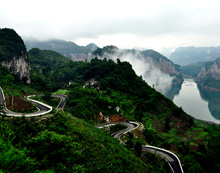 磅礴乌蒙山，瑰丽乌江源——毕节试验区旅游总体规划